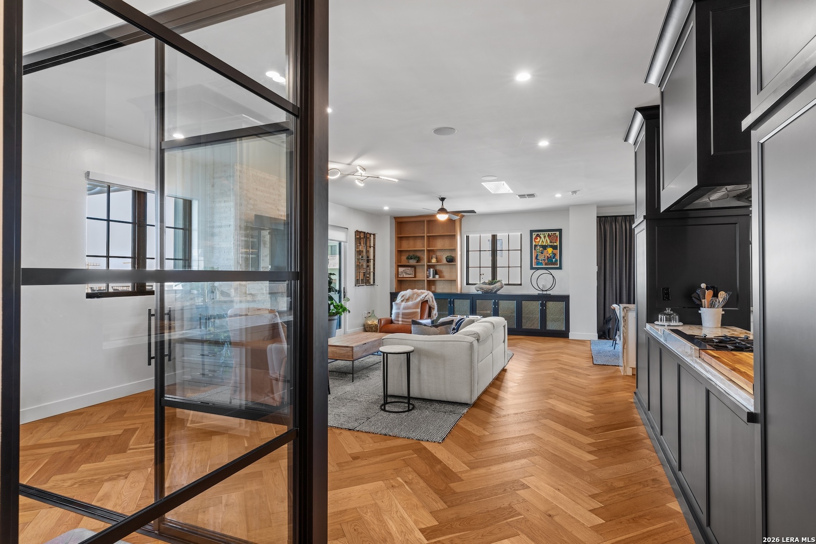 230 Dwyer San Antonio TX 78204