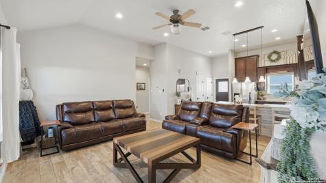 230 Navarro Crossing Seguin TX 78155
