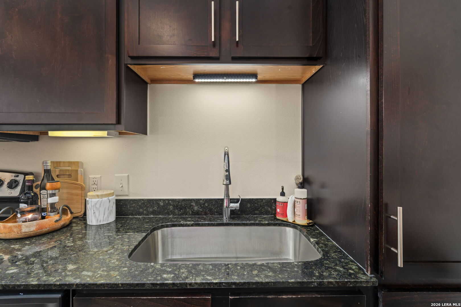 1401 S Flores San Antonio TX 78204
