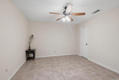 1051 Country Club Drive Seguin TX 78155