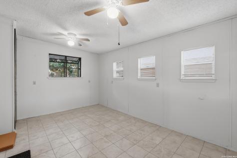 1051 Country Club Drive Seguin TX 78155
