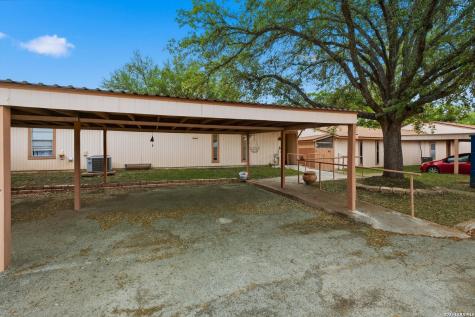 1051 Country Club Drive Seguin TX 78155
