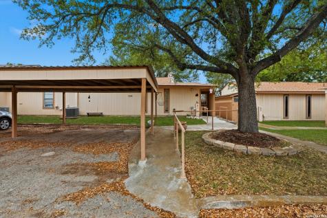 1051 Country Club Drive Seguin TX 78155