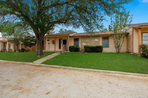 1051 Country Club Drive Seguin TX 78155