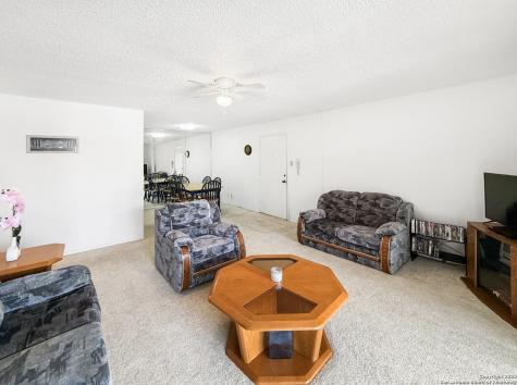 1819 Babcock San Antonio TX 78229