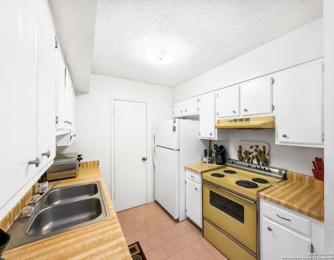 1819 Babcock San Antonio TX 78229