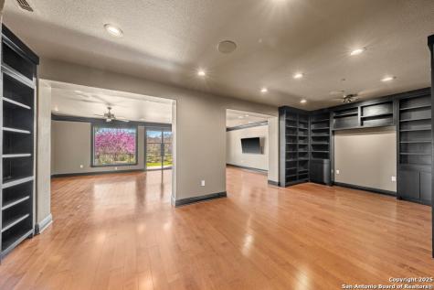 521 Guadalupe Street Kerrville TX 78028