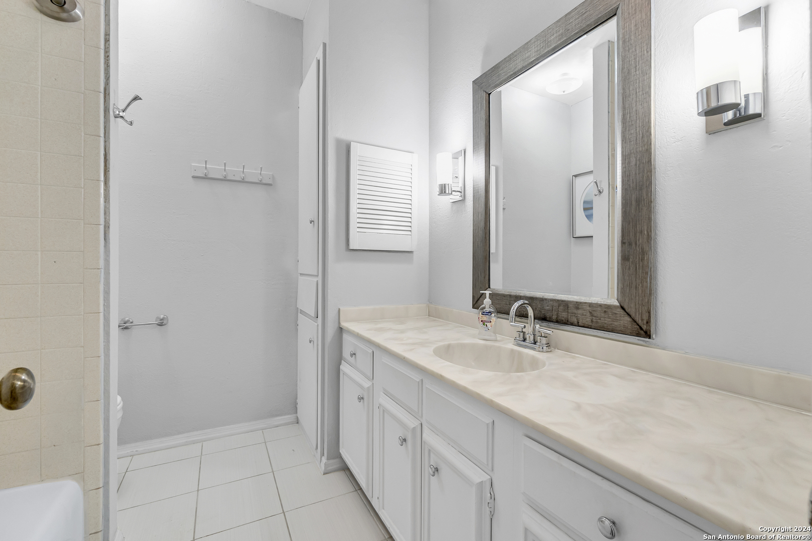 3678 Hidden Drive San Antonio TX 78217