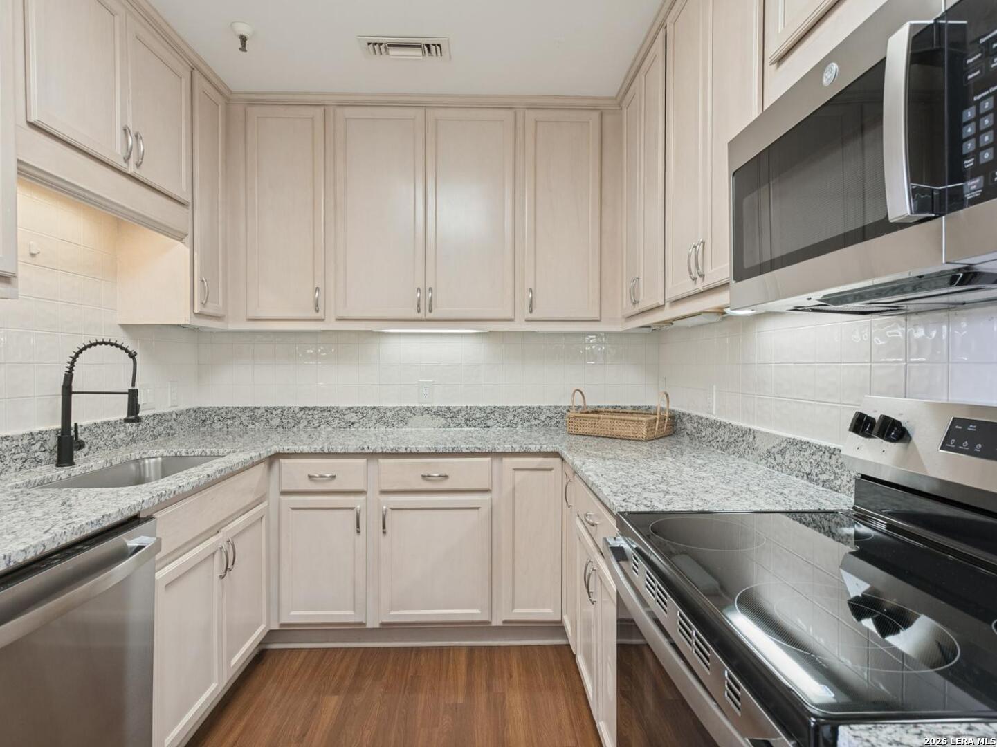 1 Towers Park Lane San Antonio TX 78209