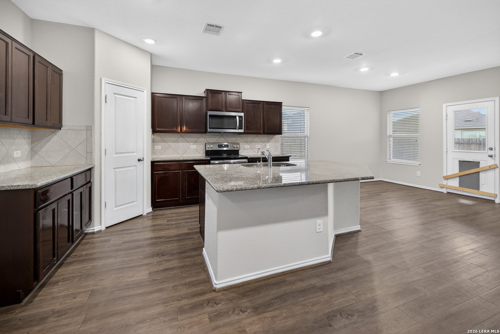 302 Xanadu Drive Jarrell TX 76537