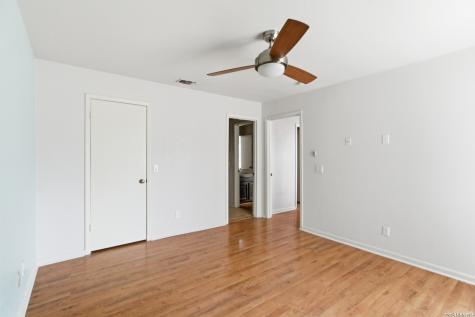 2255 Thousand Oaks San Antonio TX 78232