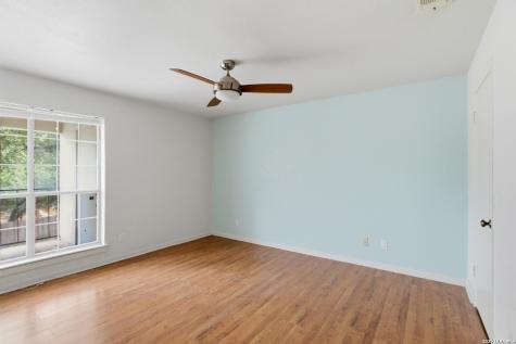 2255 Thousand Oaks San Antonio TX 78232