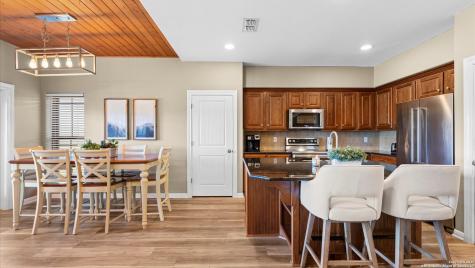 1111 Long Creek New Braunfels TX 78130