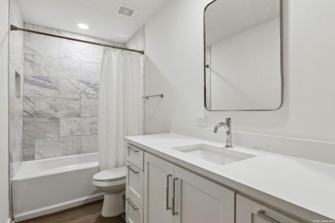 2718 Old Field Drive San Antonio TX 78247