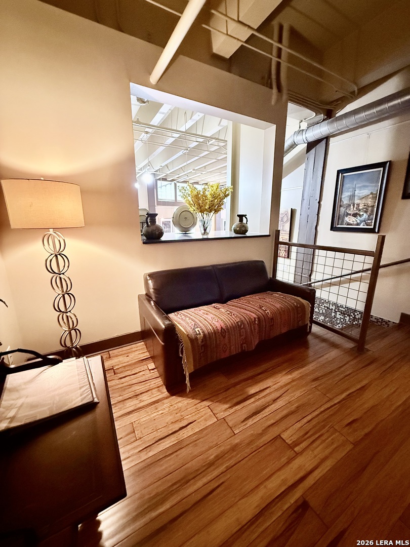 1339 S Flores San Antonio TX 78204