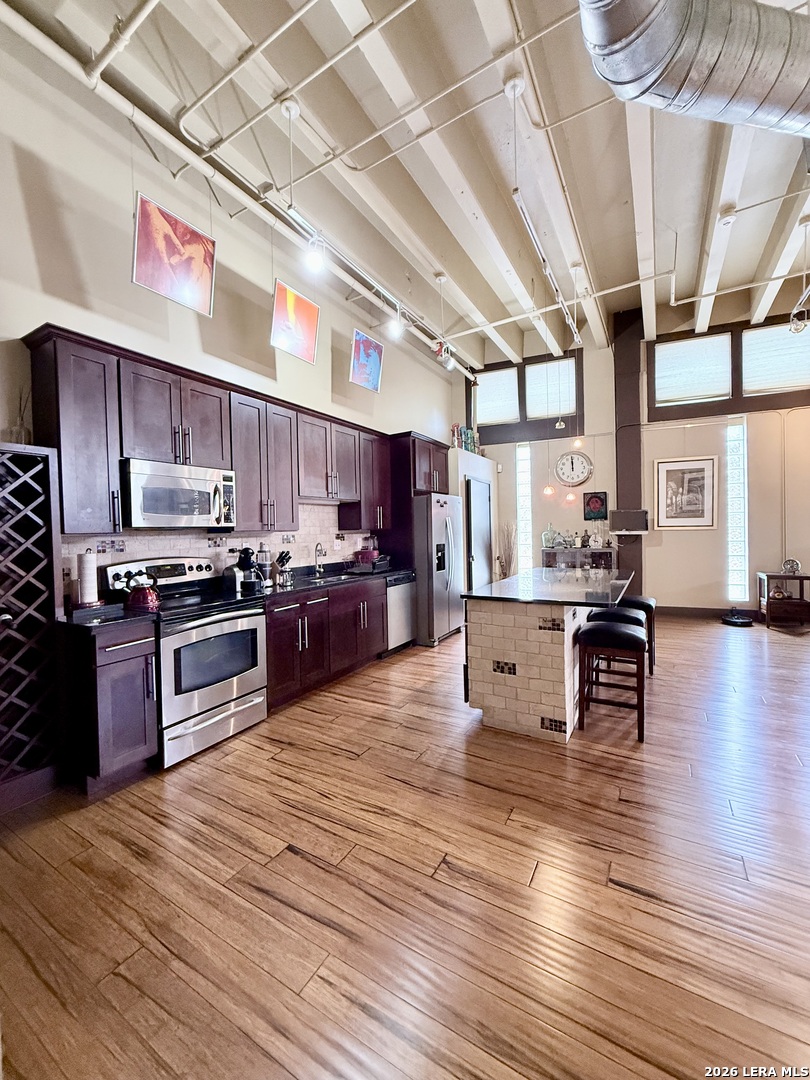 1339 S Flores San Antonio TX 78204
