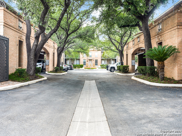 7711 Broadway San Antonio TX 78209