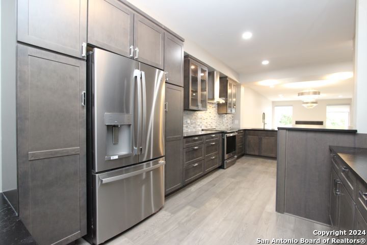 701 Saint Marys San Antonio TX 78205