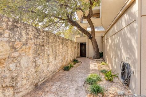 701 Saint Marys San Antonio TX 78205