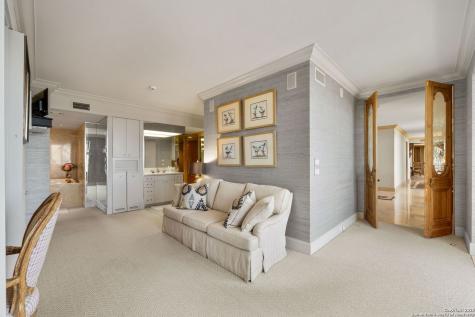 700 E Hildebrand San Antonio TX 78212