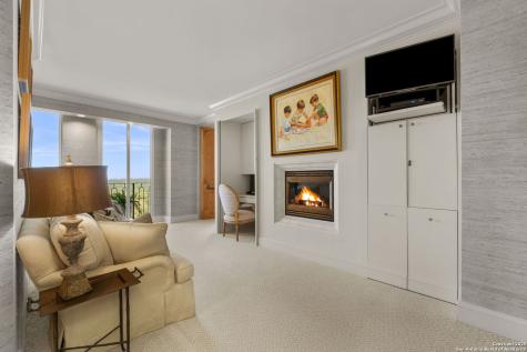 700 E Hildebrand San Antonio TX 78212