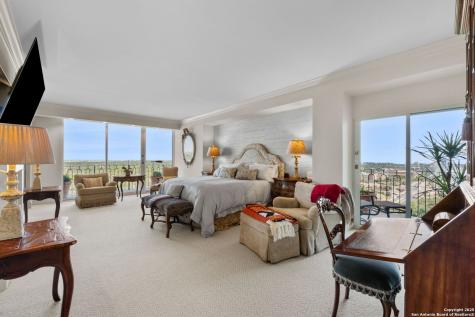 700 E Hildebrand San Antonio TX 78212