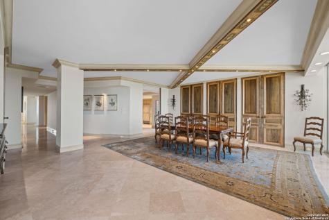 700 E Hildebrand San Antonio TX 78212