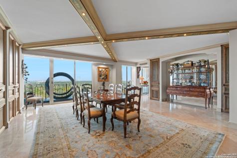 700 E Hildebrand San Antonio TX 78212