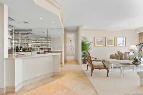 700 E Hildebrand San Antonio TX 78212