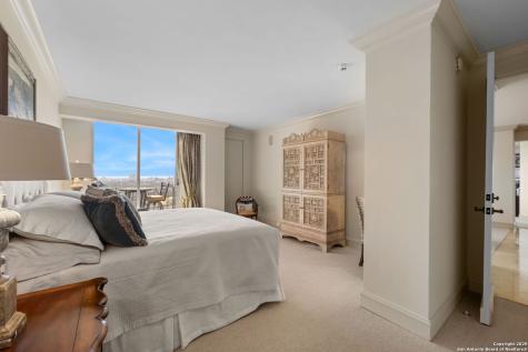 700 E Hildebrand San Antonio TX 78212