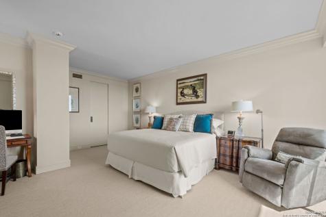 700 E Hildebrand San Antonio TX 78212