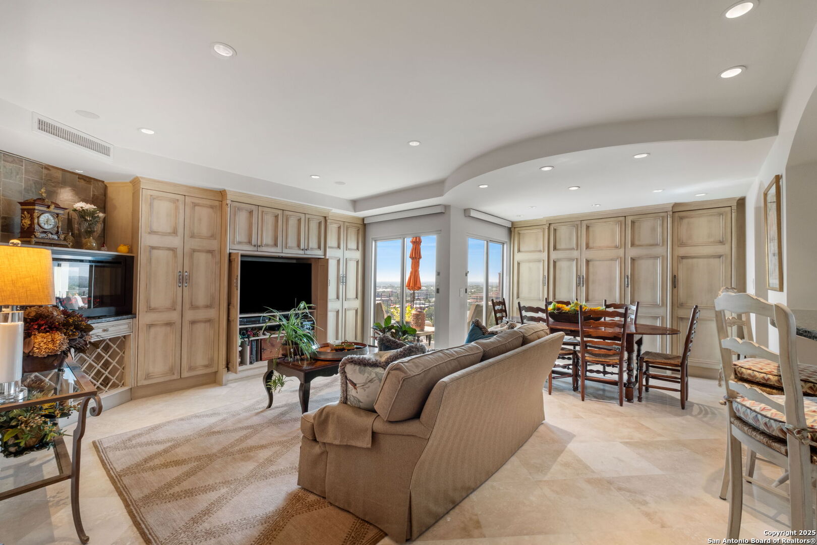 700 E Hildebrand San Antonio TX 78212