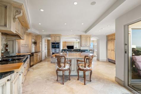 700 E Hildebrand San Antonio TX 78212