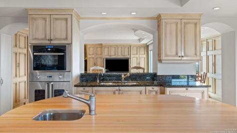 700 E Hildebrand San Antonio TX 78212