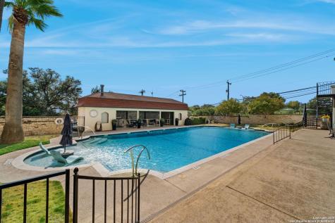 700 E Hildebrand San Antonio TX 78212