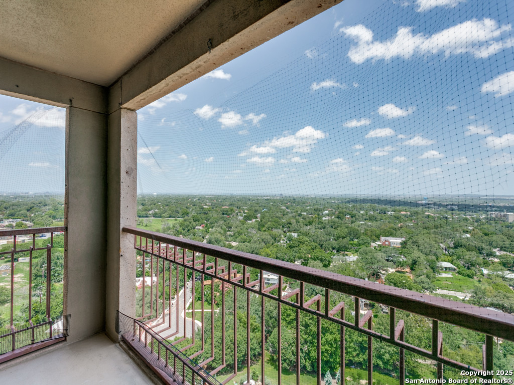 1 Towers Park Lane San Antonio TX 78209