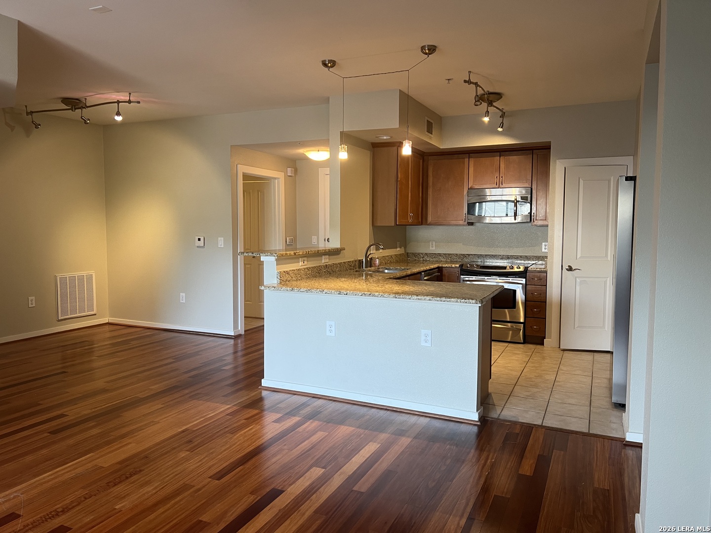 7342 Oak Manor San Antonio TX 78229
