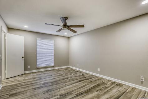 8033 N New Braunfels San Antonio TX 78209
