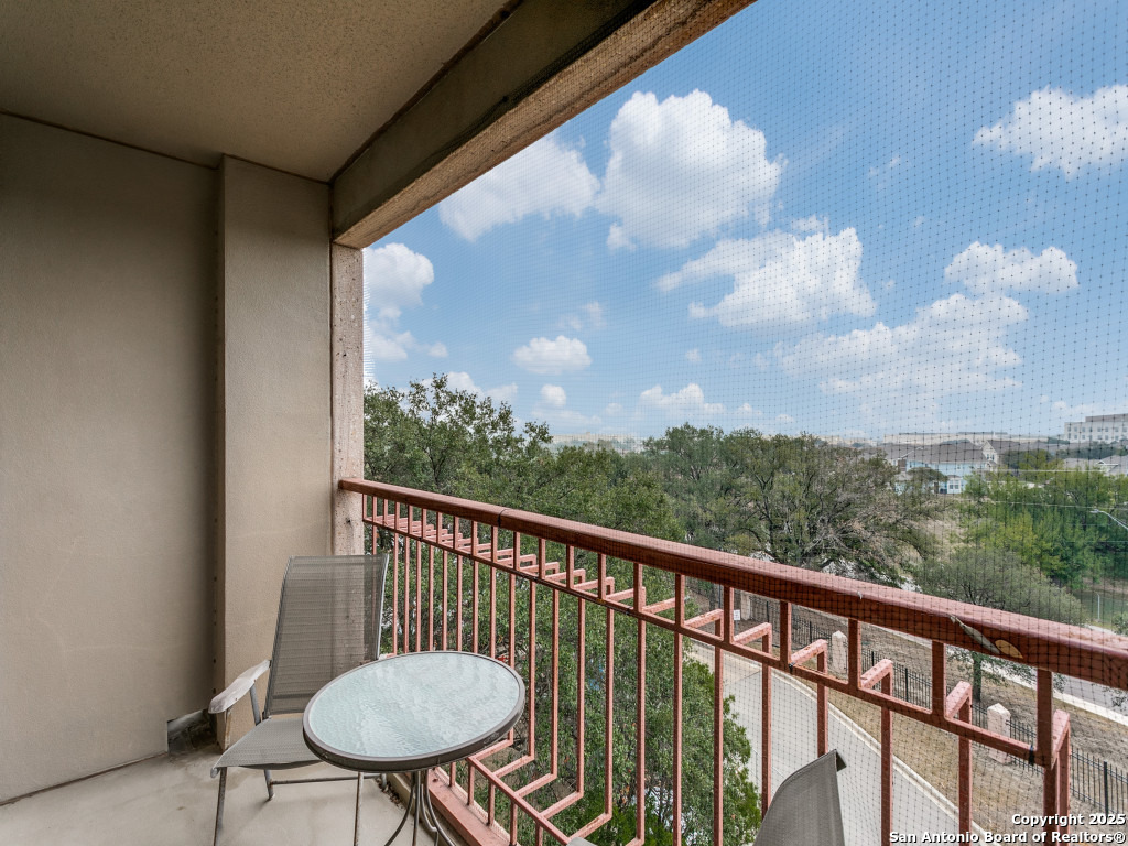 1 Towers Park Lane San Antonio TX 78209