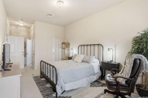 20 E Tapatio Drive Boerne TX 78006