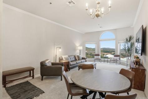 20 E Tapatio Drive Boerne TX 78006
