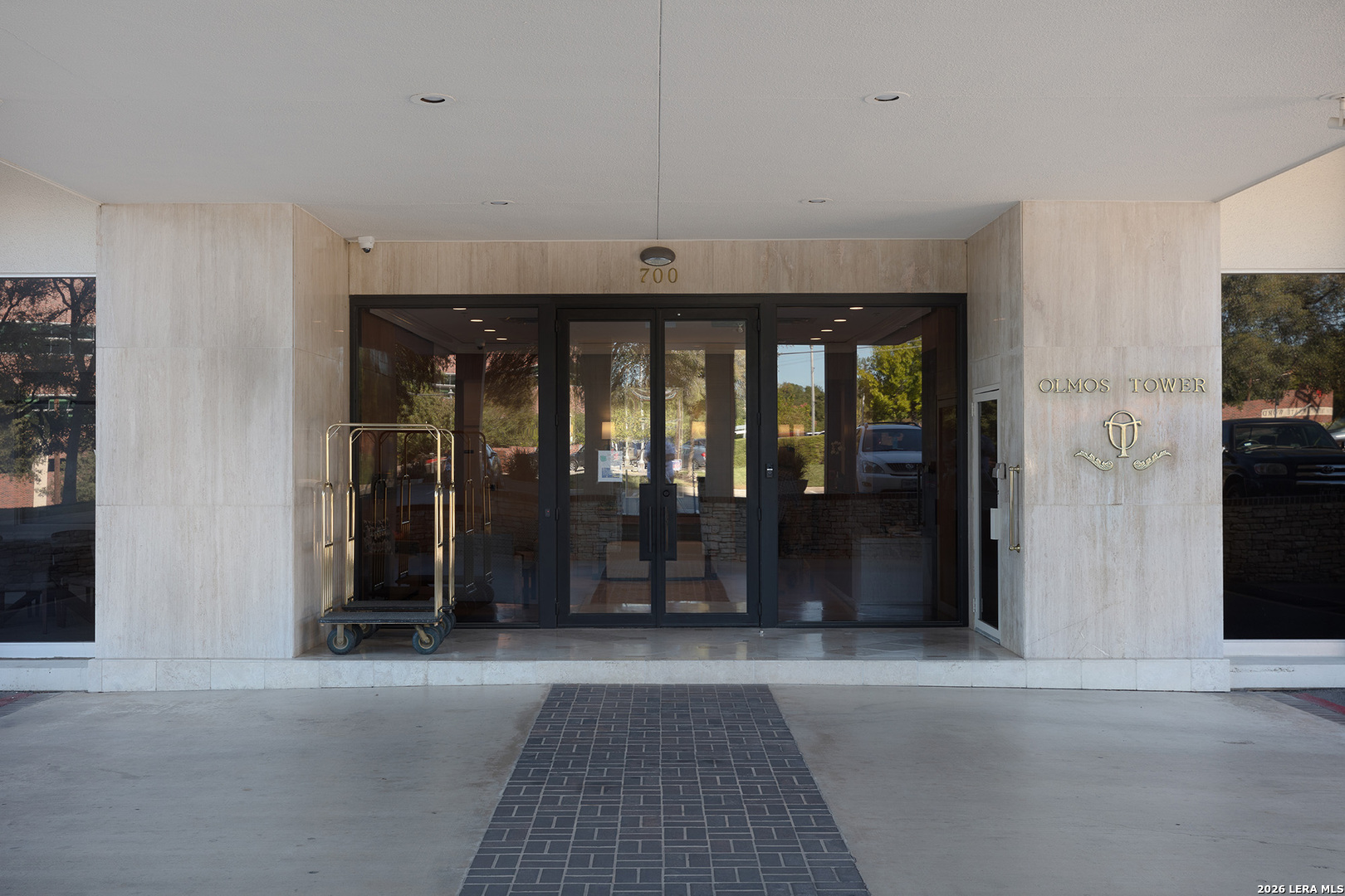 700 E Hildebrand San Antonio TX 78212