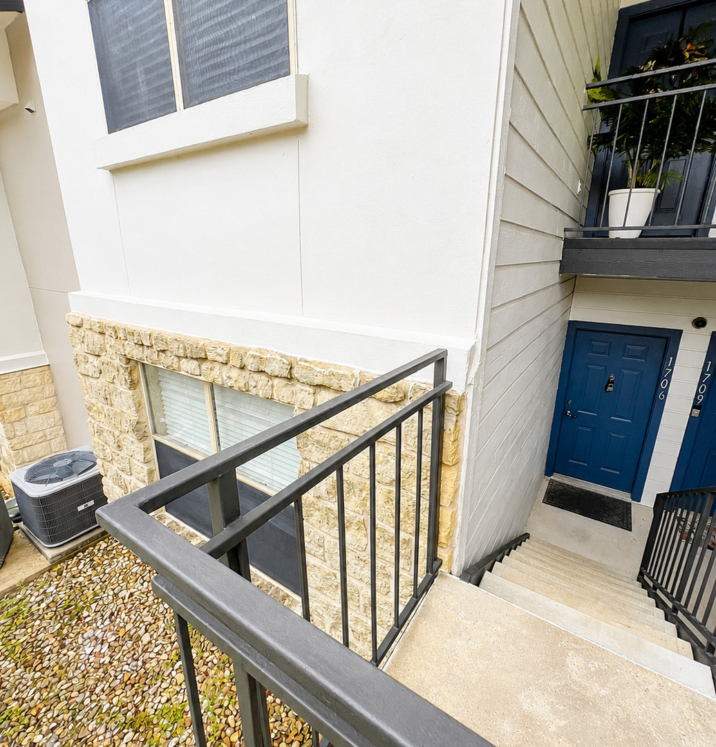 6000 Shepherd Mountain Cove Austin TX 78730