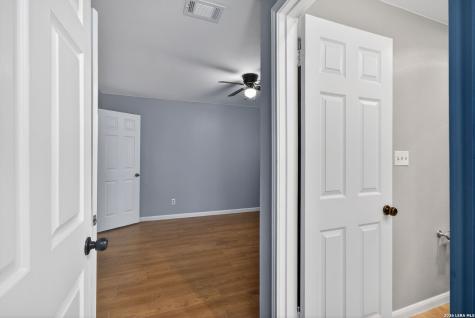 11843 Braesview San Antonio TX 78213