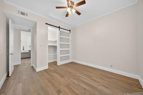 7711 Broadway Street San Antonio TX 78209