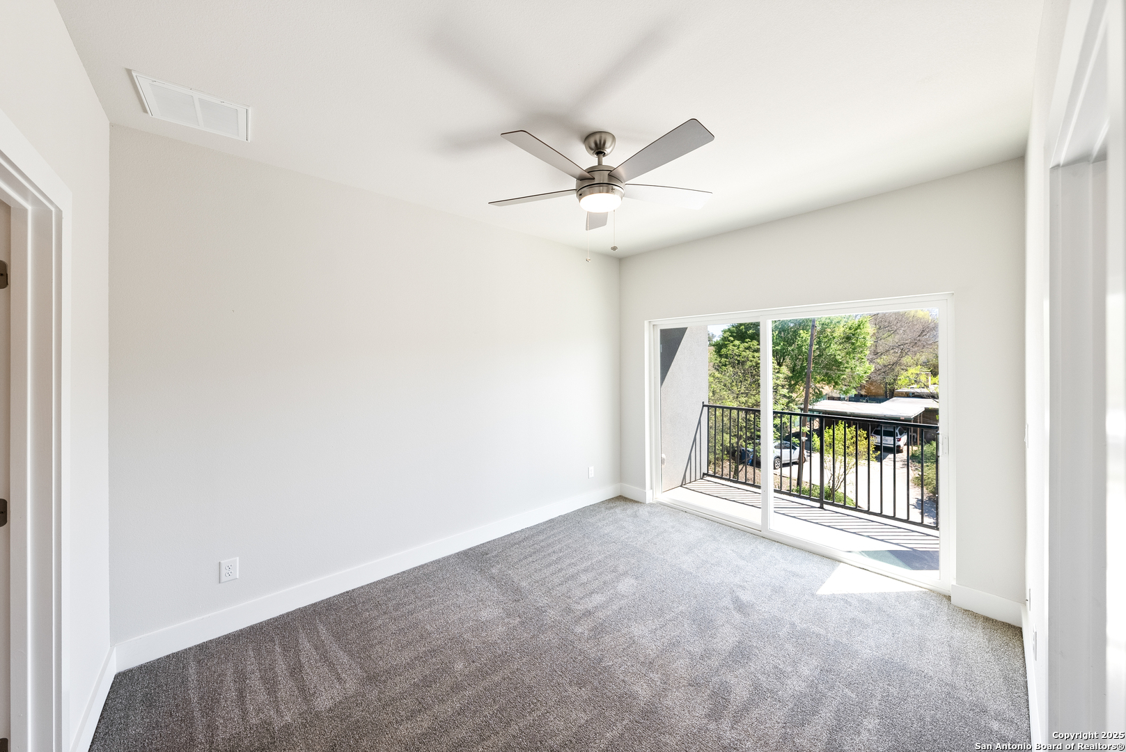 419 Ira #1101 San Antonio TX 78209