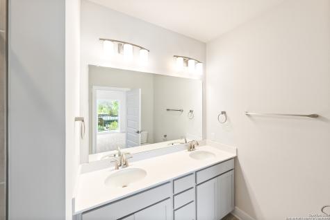 419 Ira #1101 San Antonio TX 78209