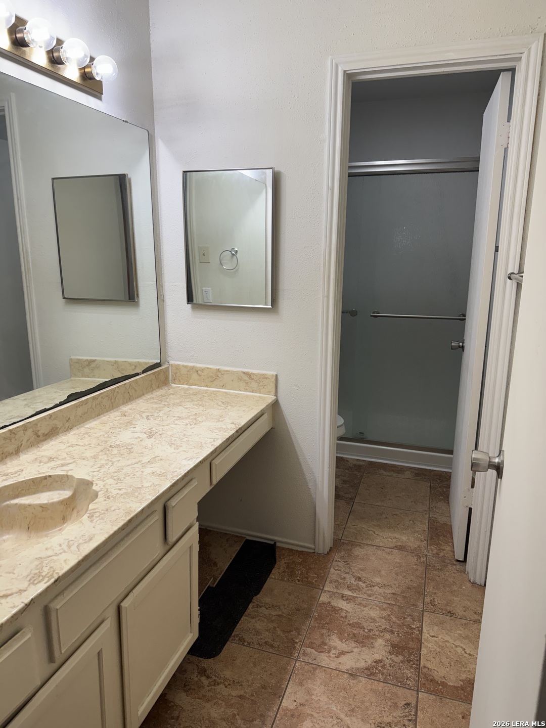 4949 Hamilton Wolfe San Antonio TX 78240