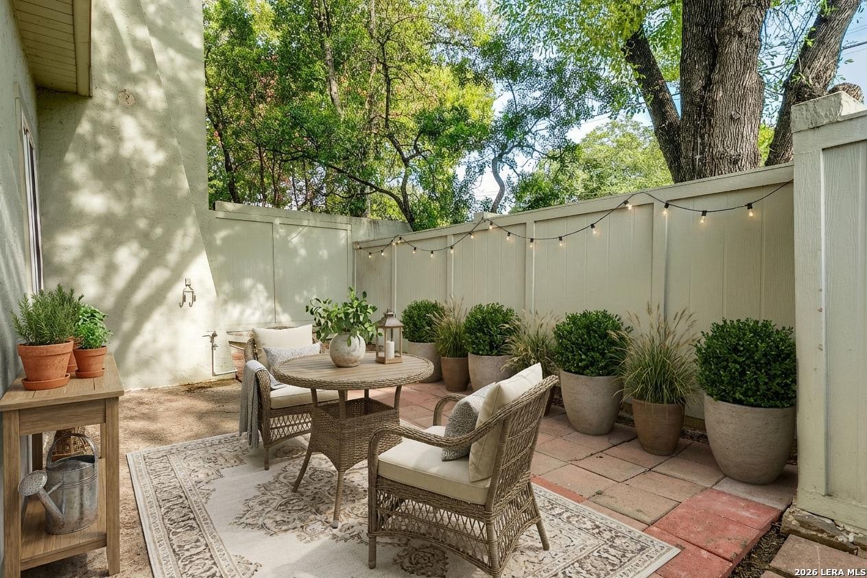3102 Eisenhauer San Antonio TX 78209