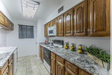 7930 Roanoke Run San Antonio TX 78240